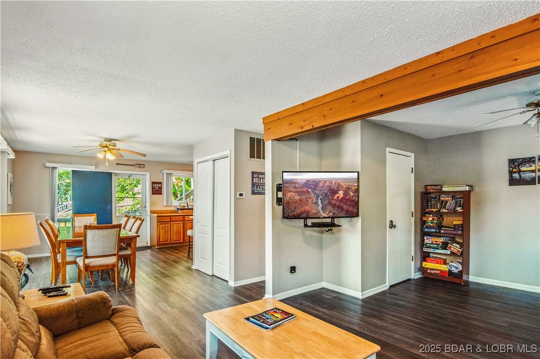 Lake Ozark, Missouri 65049, United States, 5 Bedrooms Bedrooms, ,3 BathroomsBathrooms,Residential,Active,213396