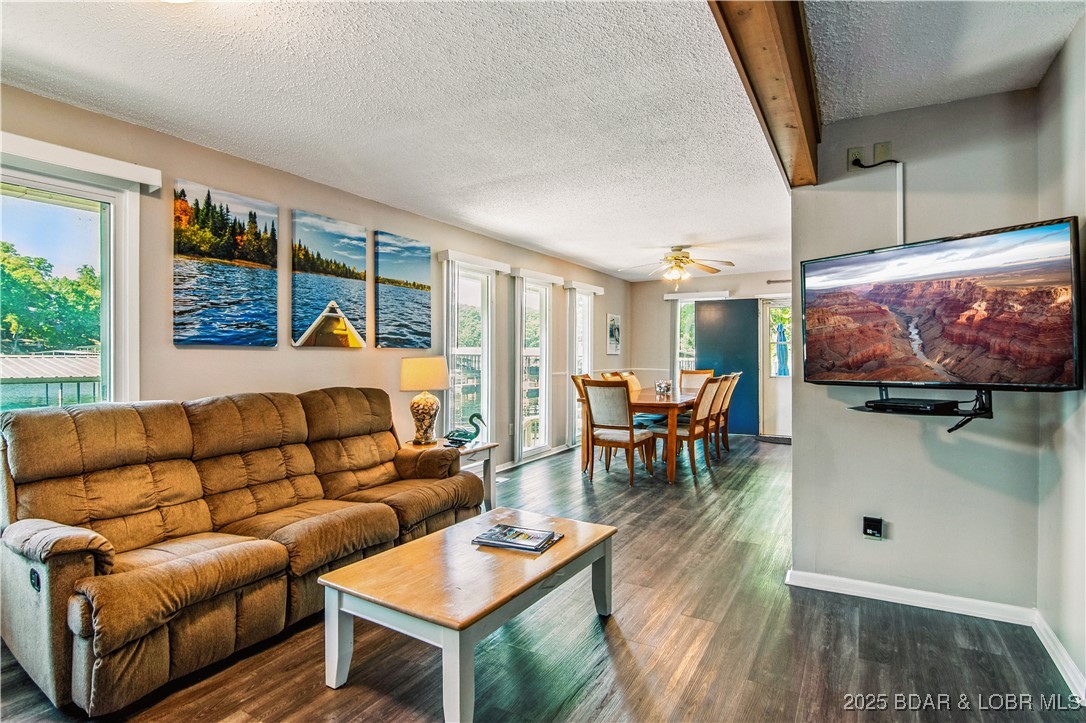 Lake Ozark, Missouri 65049, United States, 5 Bedrooms Bedrooms, ,3 BathroomsBathrooms,Residential,Active,213396