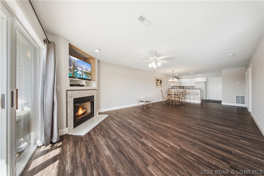 Park Place On The Lake - Residential