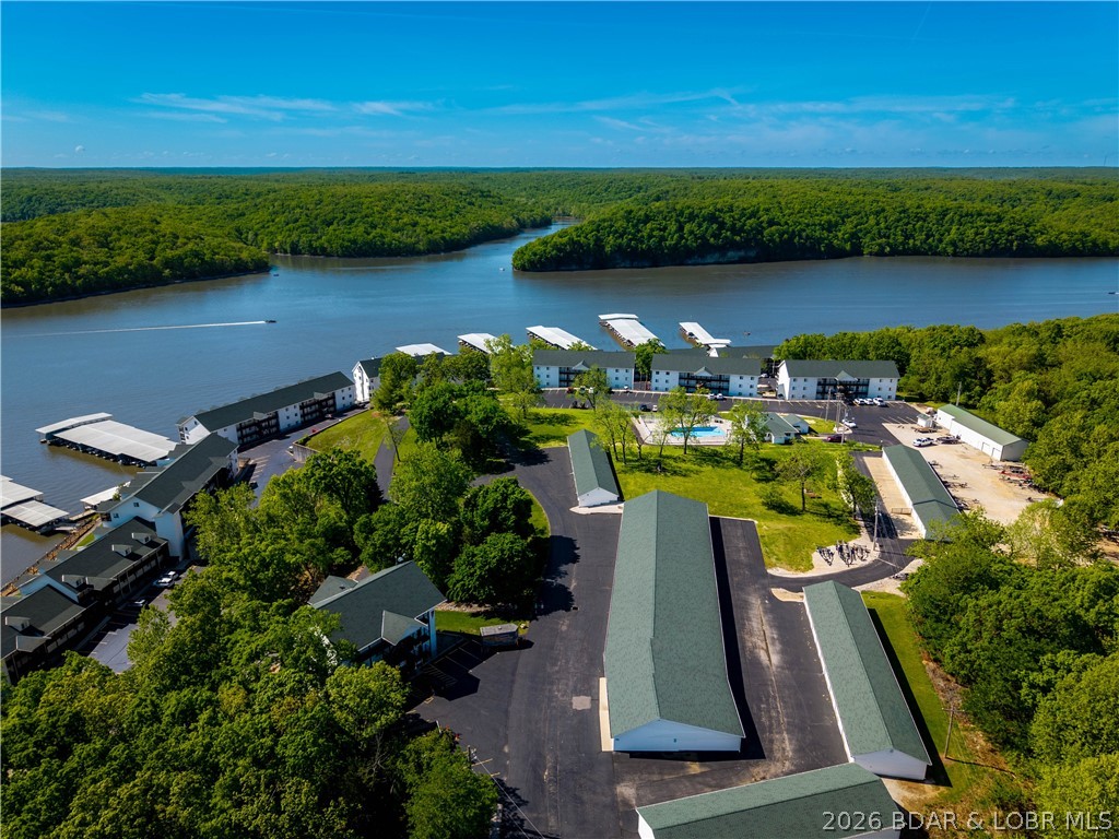 Park Place On The Lake - Residential
