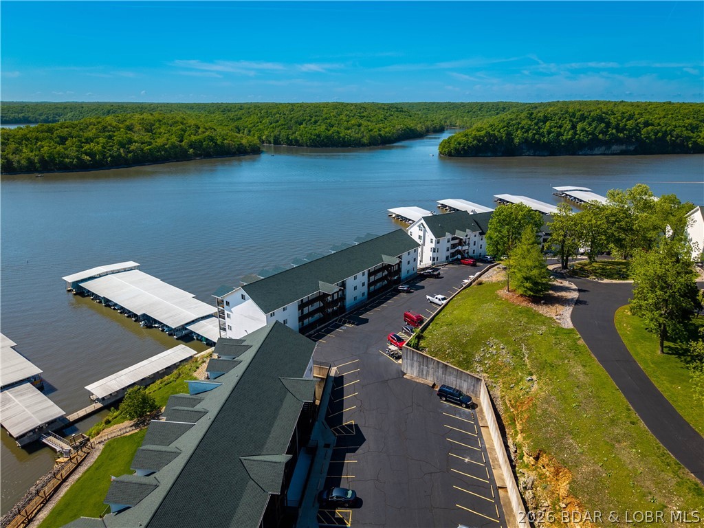Park Place On The Lake - Residential