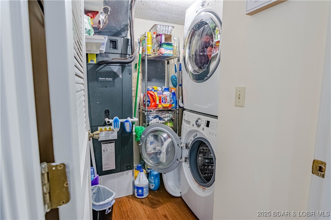 Lake Ozark, Missouri 65049, United States, 3 Bedrooms Bedrooms, ,2 BathroomsBathrooms,Residential,Active,163594