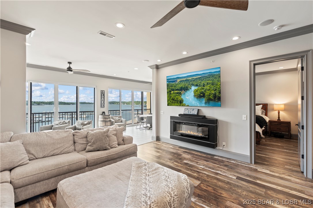 The Hamptons Condominium - Residential