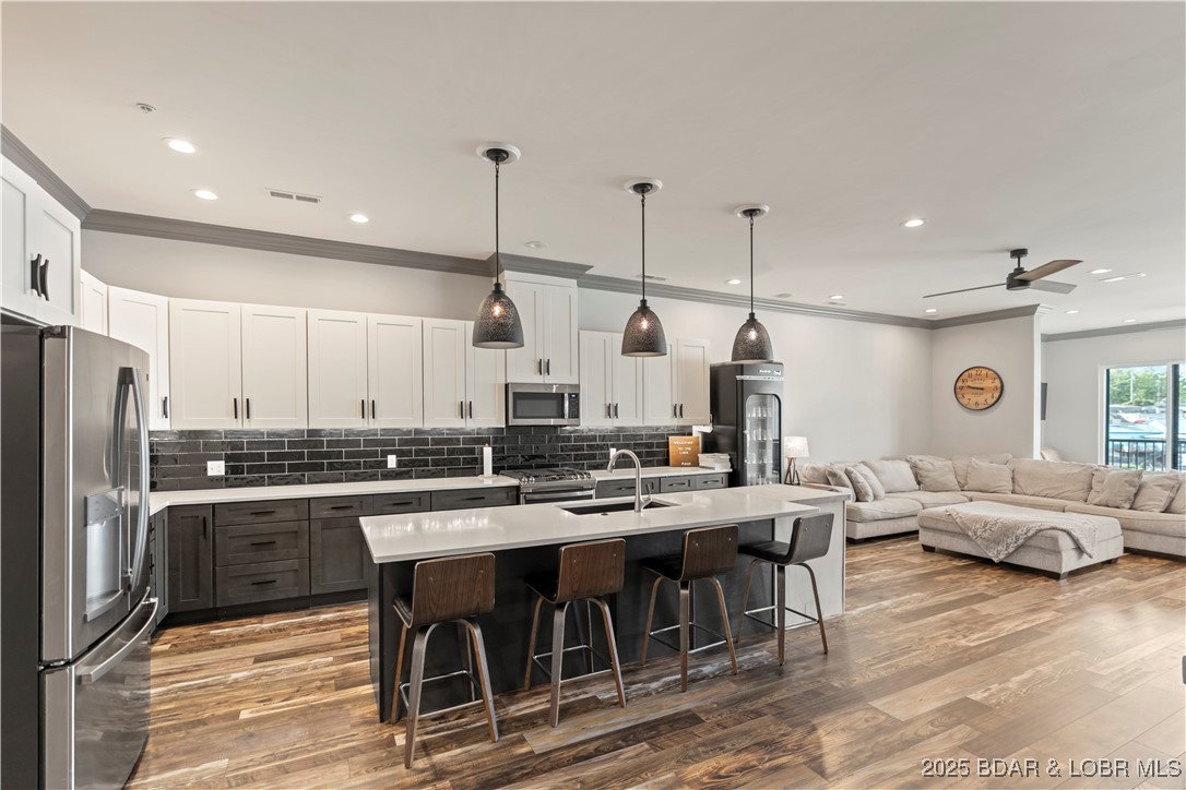 The Hamptons Condominium - Residential