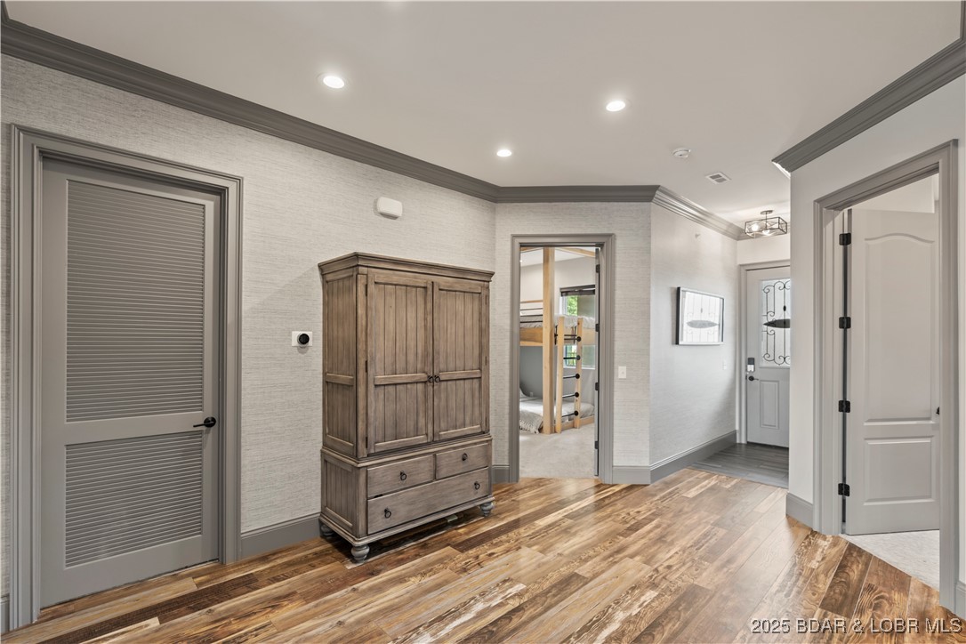 The Hamptons Condominium - Residential