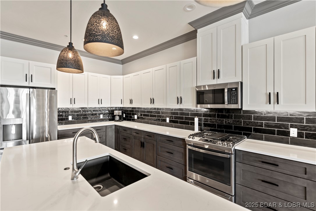 The Hamptons Condominium - Residential