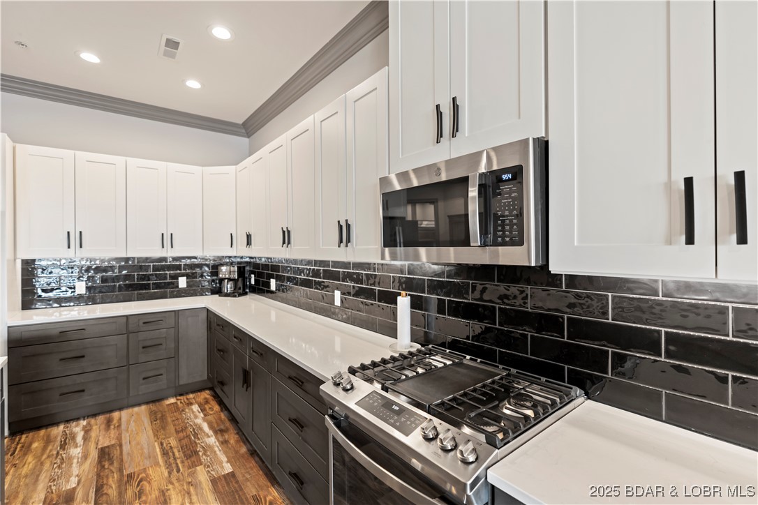 The Hamptons Condominium - Residential