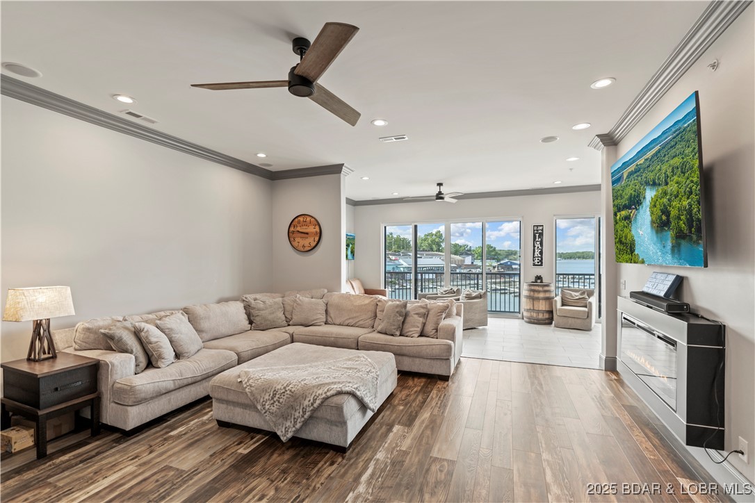 The Hamptons Condominium - Residential