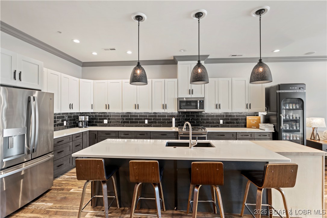 The Hamptons Condominium - Residential