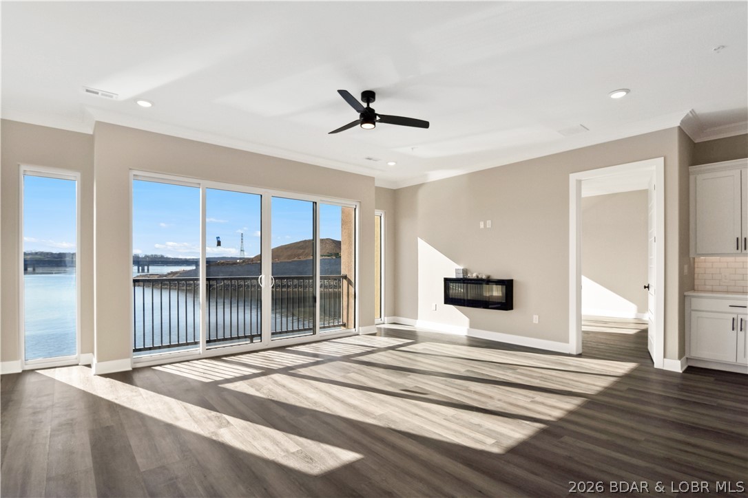 The Hamptons Condominium - Residential