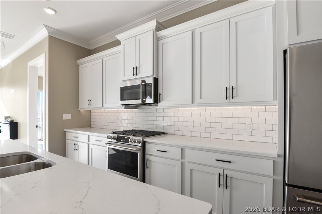 The Hamptons Condominium - Residential