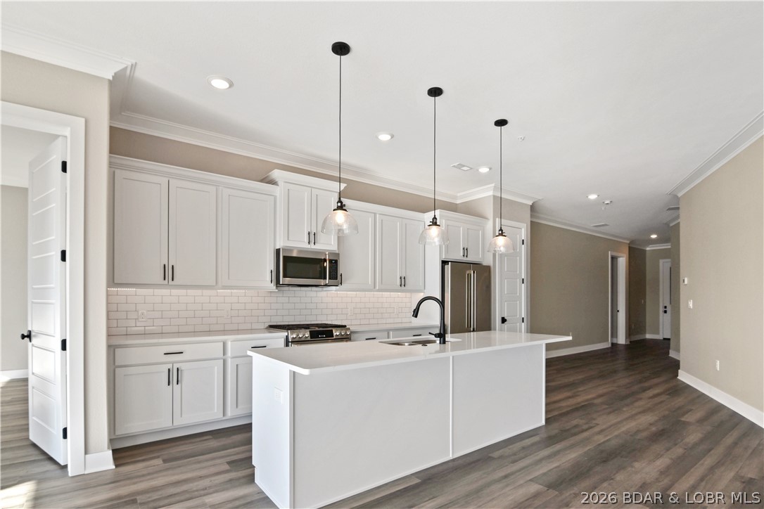 The Hamptons Condominium - Residential