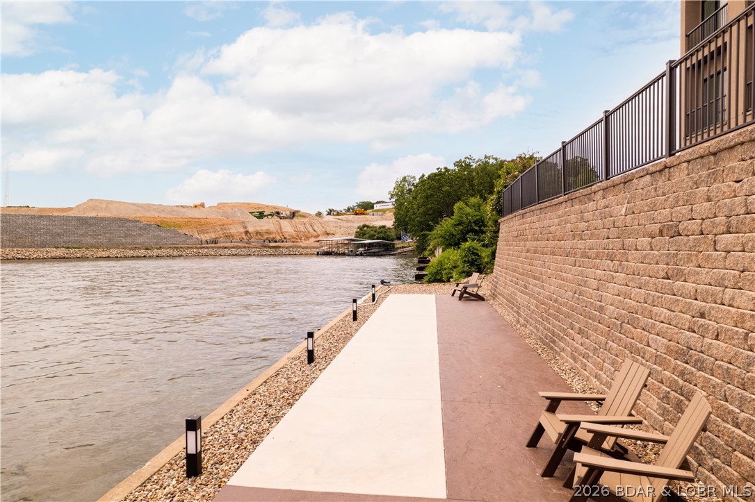 The Hamptons Condominium - Residential