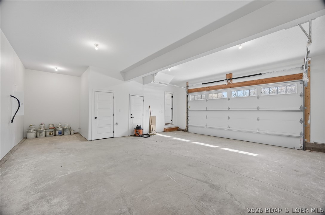 Arrowridge Shores - Residential