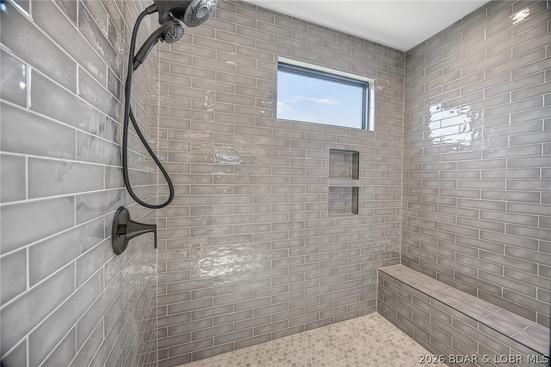 Arrowridge Shores - Residential