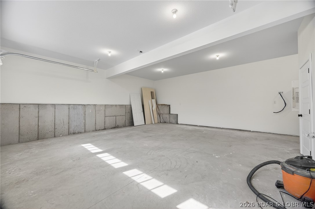 Arrowridge Shores - Residential