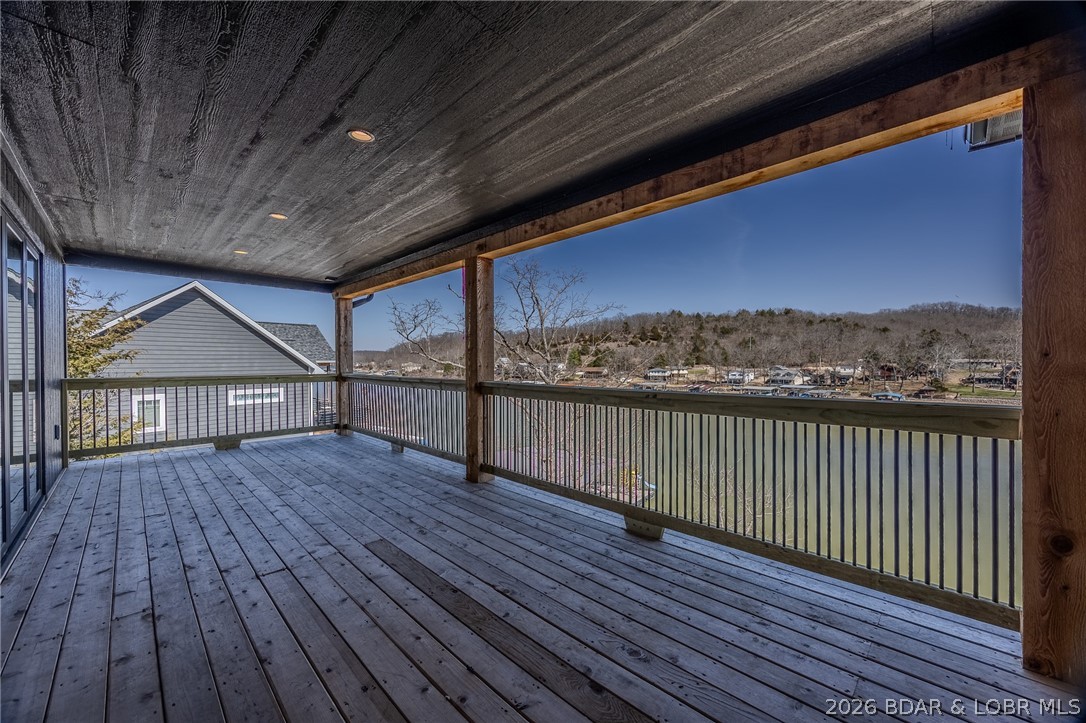 Arrowridge Shores - Residential