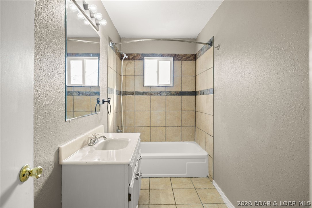 El Tampa Acres - Residential