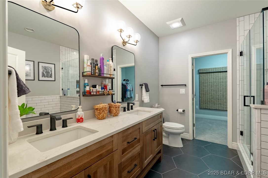 Country Club Cove - Residential