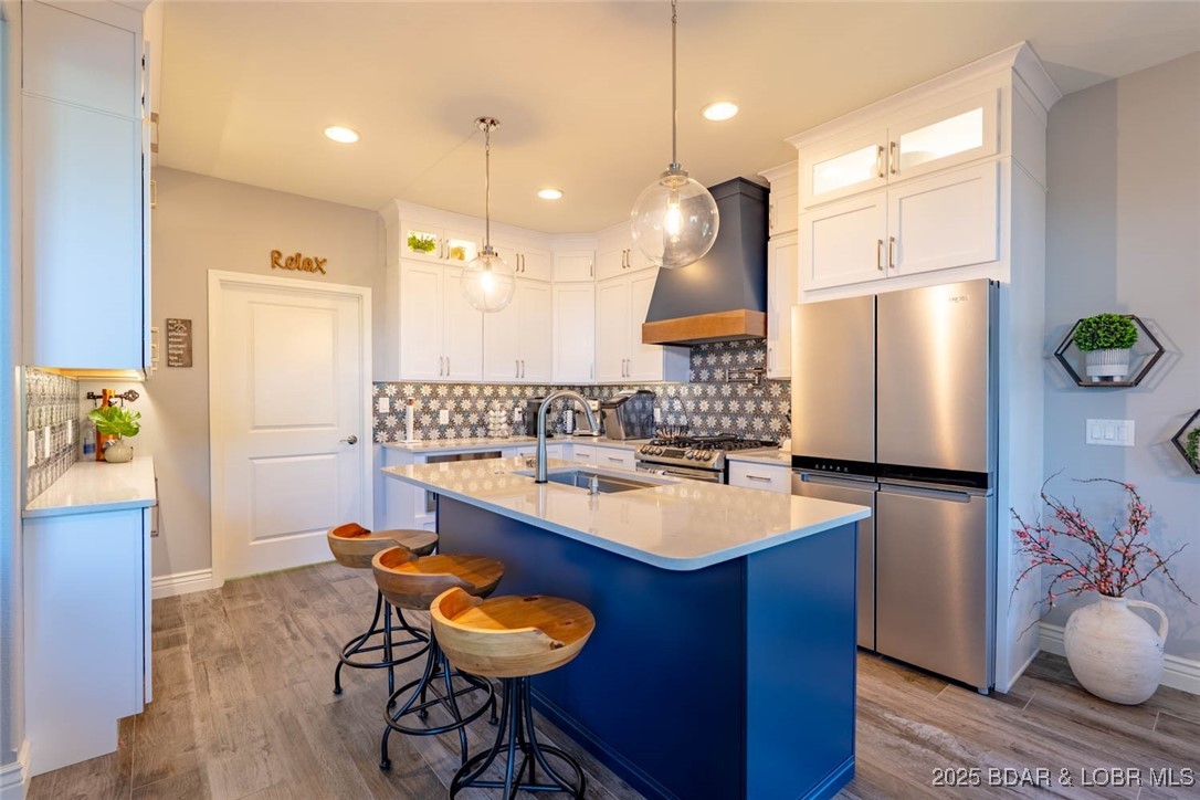 Country Club Cove - Residential