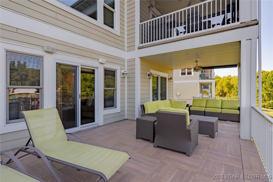 Country Club Cove - Residential