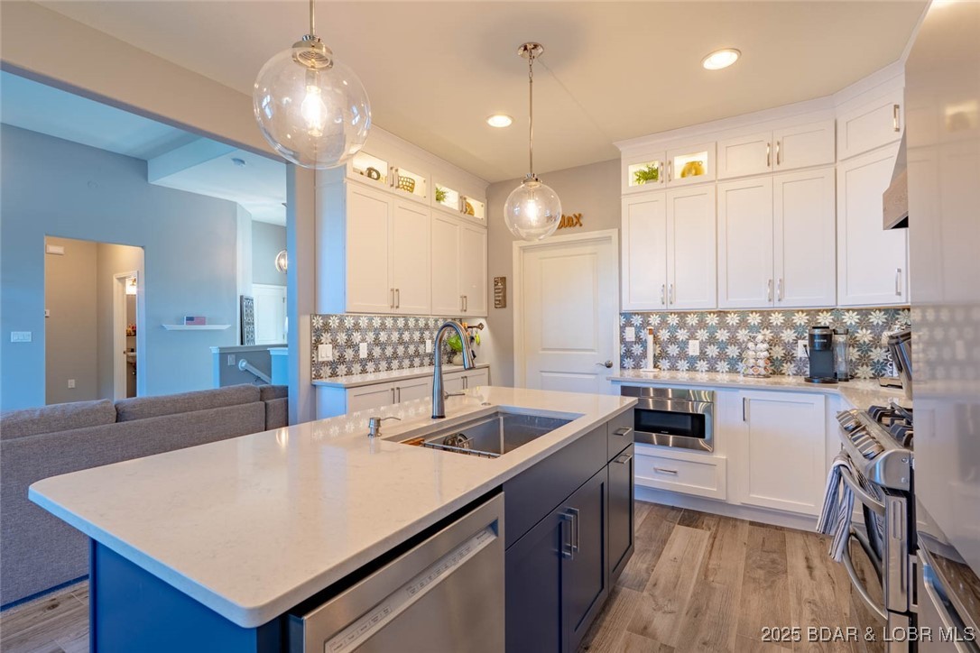 Country Club Cove - Residential