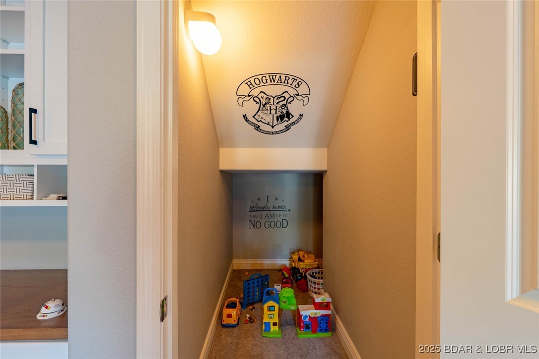 Country Club Cove - Residential