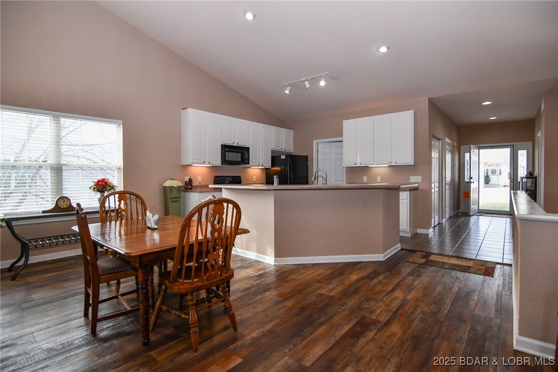 Villas At Grandview - Residential