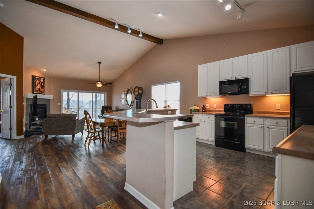 Villas At Grandview - Residential