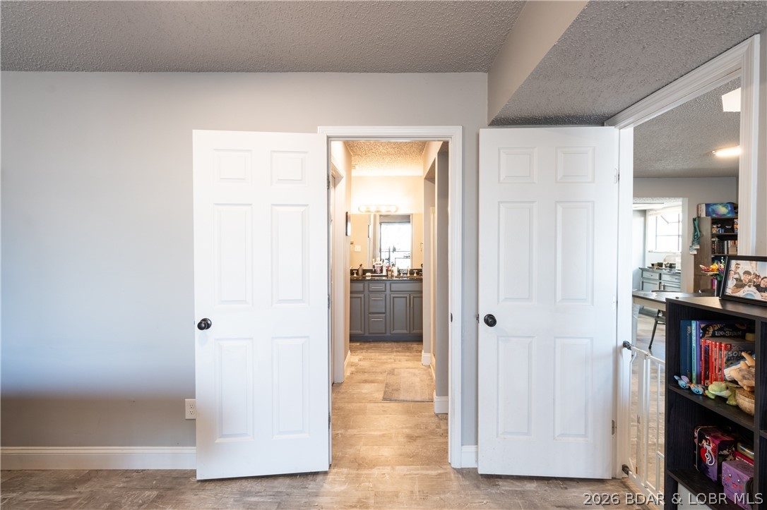 Four Seasons Racqt-Cntry Club - Residential