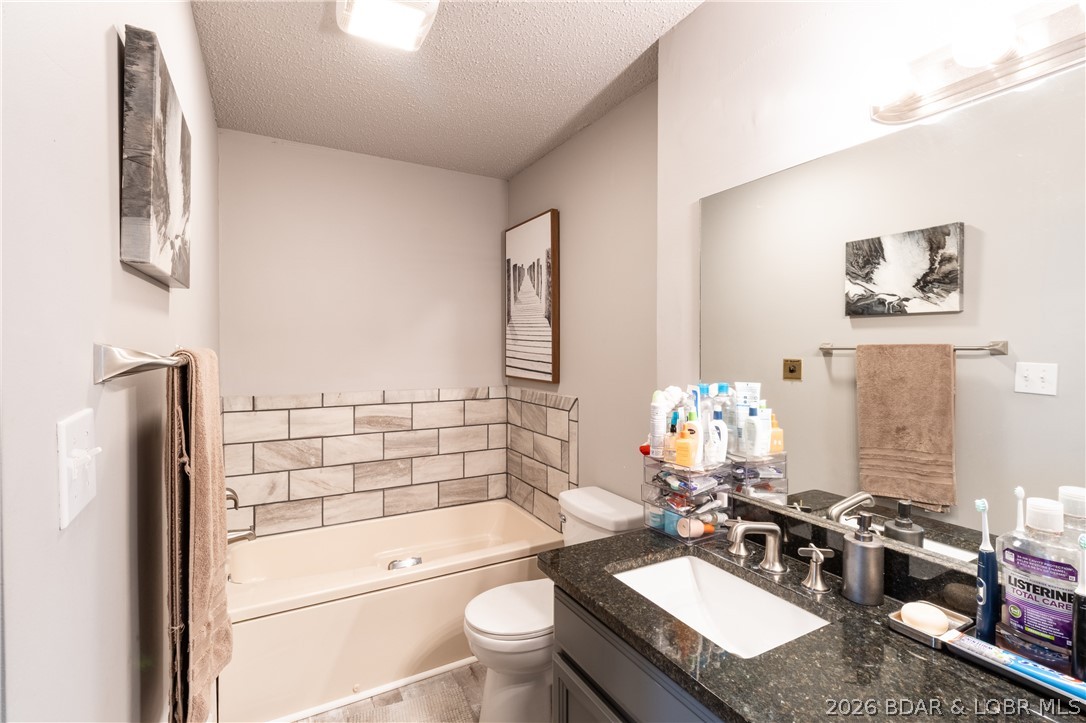 Four Seasons Racqt-Cntry Club - Residential