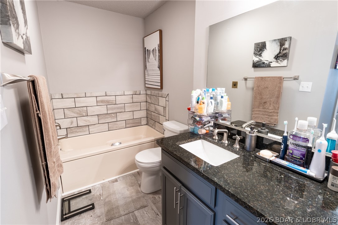 Four Seasons Racqt-Cntry Club - Residential