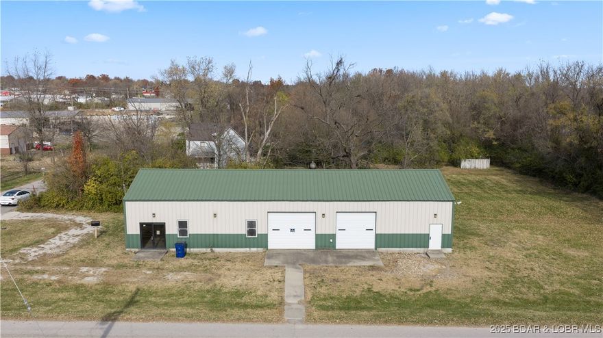 Discover an exceptional commercial opportunity just outside Eldon’s Industrial Park. This well-maintained, red-iron constructed building offers over 2,400 sq. ft. of versatile space, complete with a bathroom and thoughtfully cared-for interior and exterior. Its prime location in the heart of Eldon provides outstanding visibility and convenient access for customers, clients, and tenants alike.
Whether you’re looking to operate your own business, expand your portfolio with a high-demand rental property, or explore countless other uses, this property delivers flexibility and potential at every turn. The possibilities truly are endless!