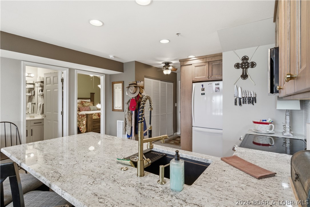 Cedar Heights Condominium - Residential