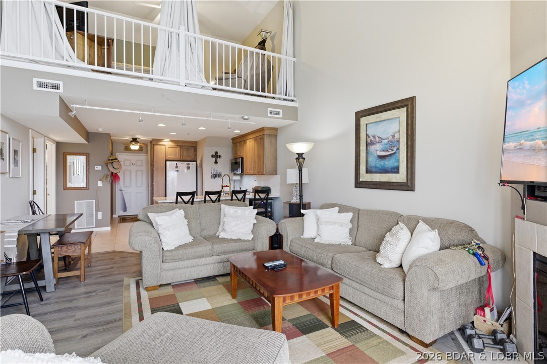 Cedar Heights Condominium - Residential