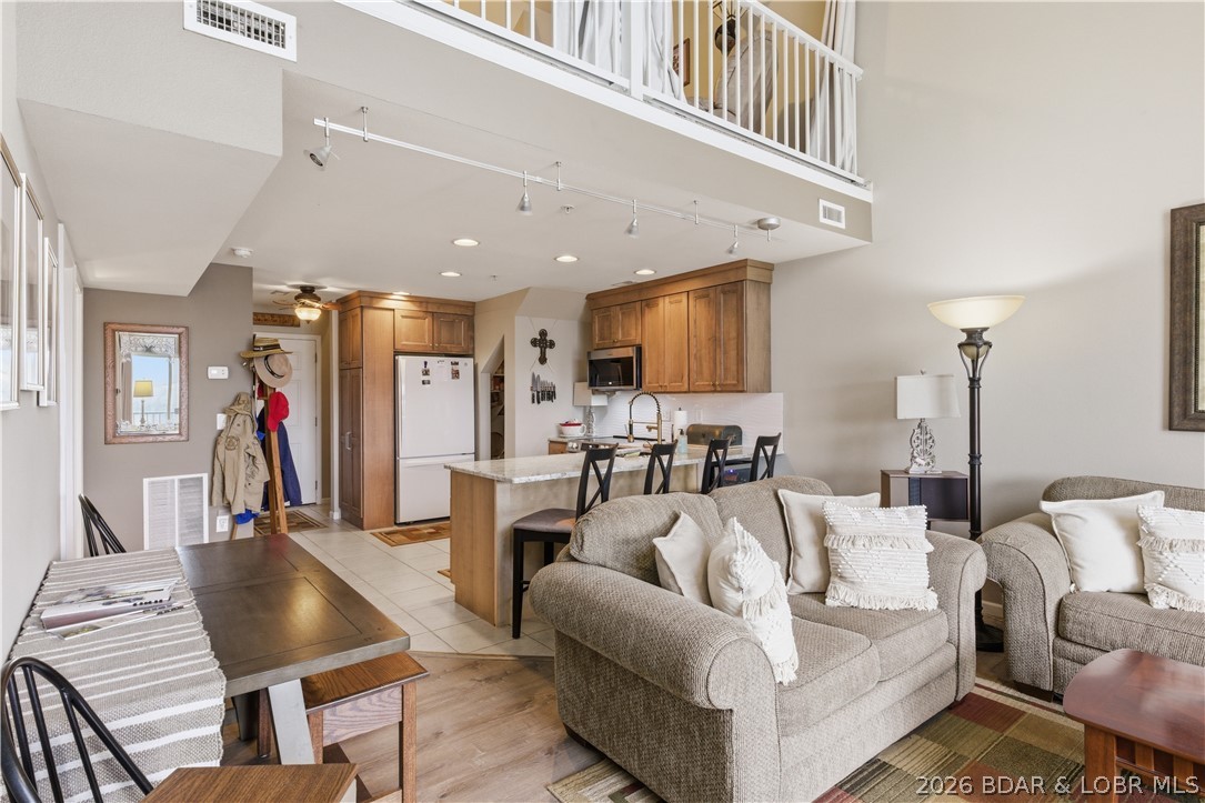 Cedar Heights Condominium - Residential