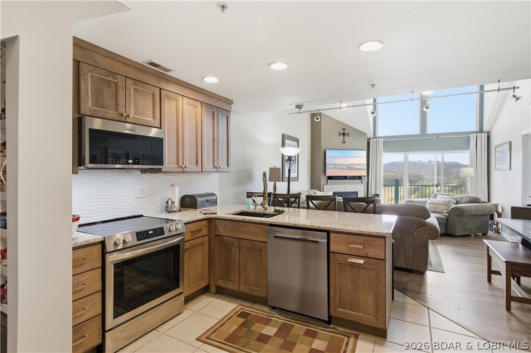 Cedar Heights Condominium - Residential