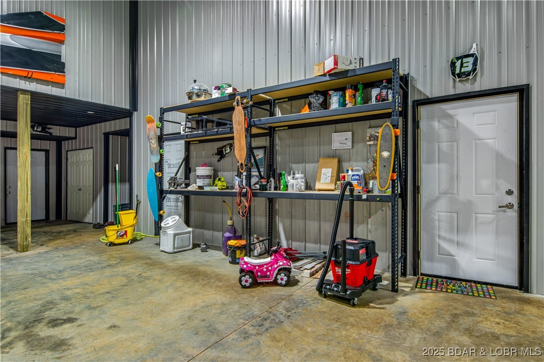 Linn Creek, Missouri 65052, United States, 4 Bedrooms Bedrooms, ,4 BathroomsBathrooms,Residential,Active,161250