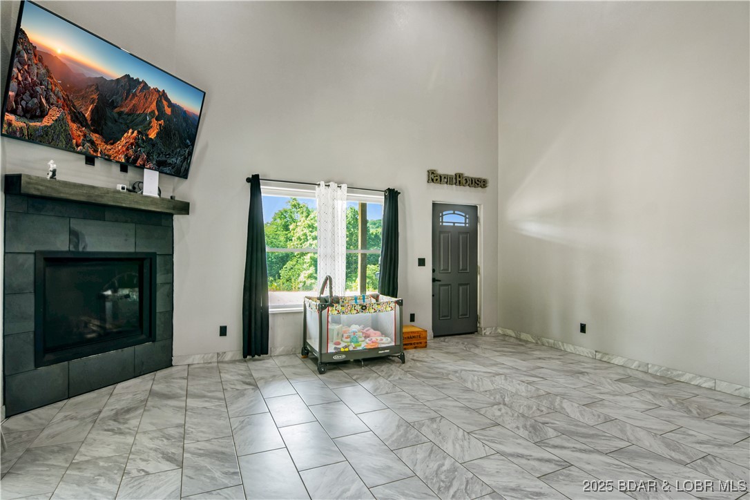 Linn Creek, Missouri 65052, United States, 4 Bedrooms Bedrooms, ,4 BathroomsBathrooms,Residential,Active,161250