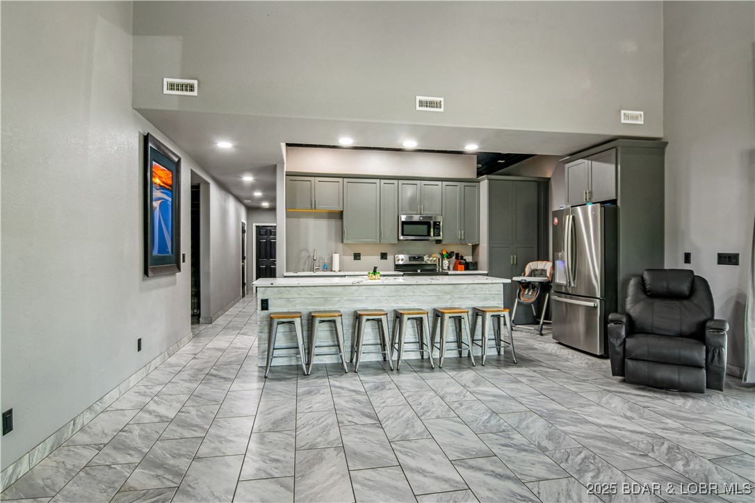 Linn Creek, Missouri 65052, United States, 4 Bedrooms Bedrooms, ,4 BathroomsBathrooms,Residential,Active,161250