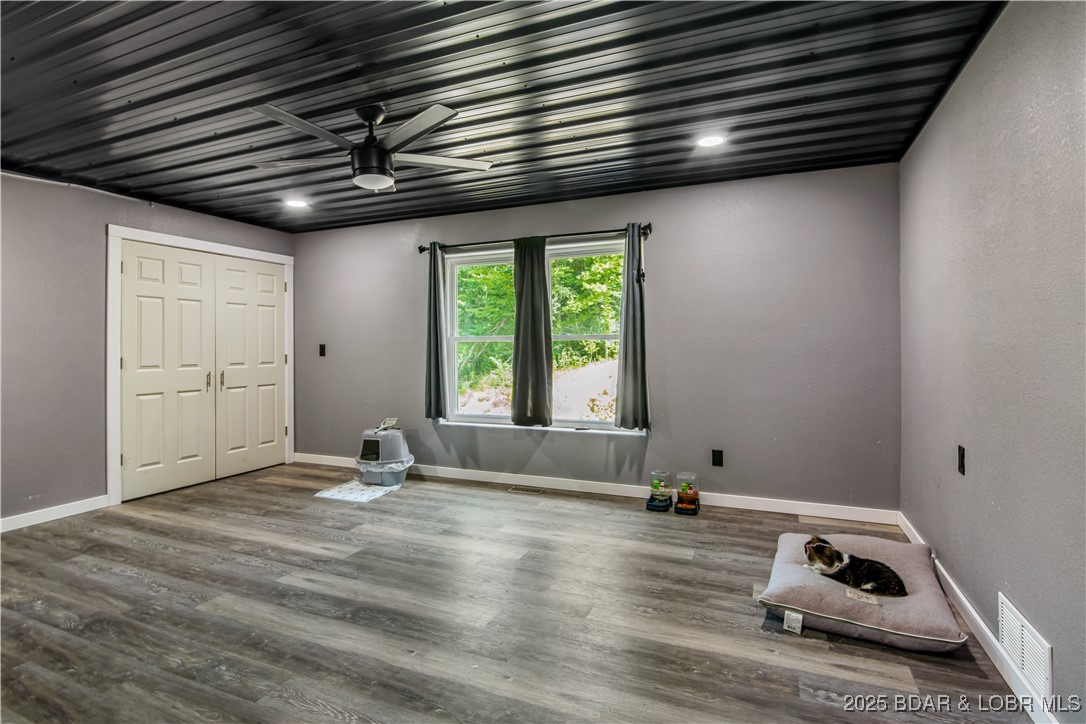 Linn Creek, Missouri 65052, United States, 4 Bedrooms Bedrooms, ,4 BathroomsBathrooms,Residential,Active,161250