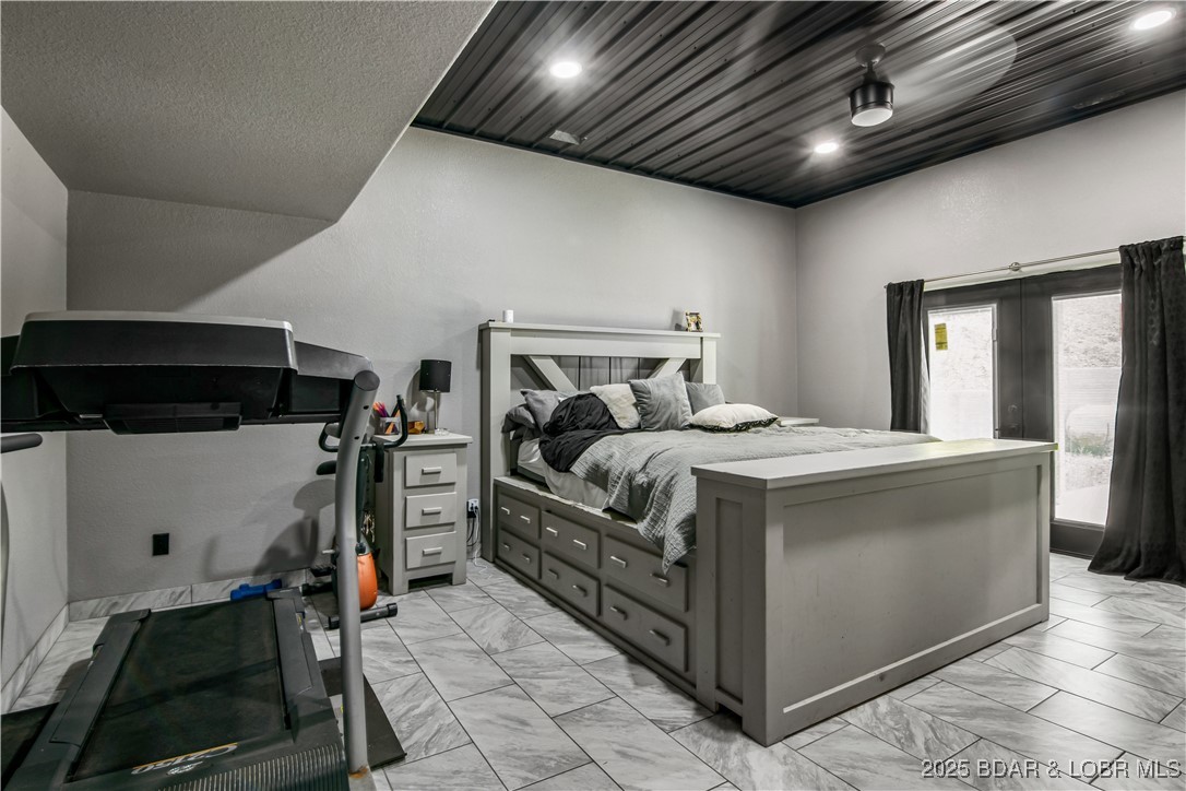 Linn Creek, Missouri 65052, United States, 4 Bedrooms Bedrooms, ,4 BathroomsBathrooms,Residential,Active,161250