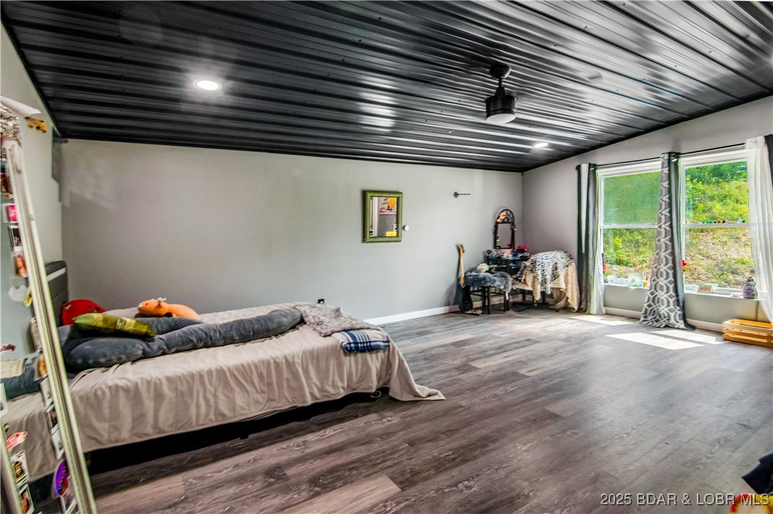 Linn Creek, Missouri 65052, United States, 4 Bedrooms Bedrooms, ,4 BathroomsBathrooms,Residential,Active,161250