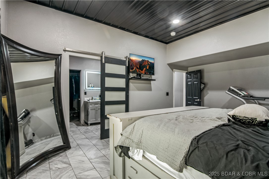 Linn Creek, Missouri 65052, United States, 4 Bedrooms Bedrooms, ,4 BathroomsBathrooms,Residential,Active,161250