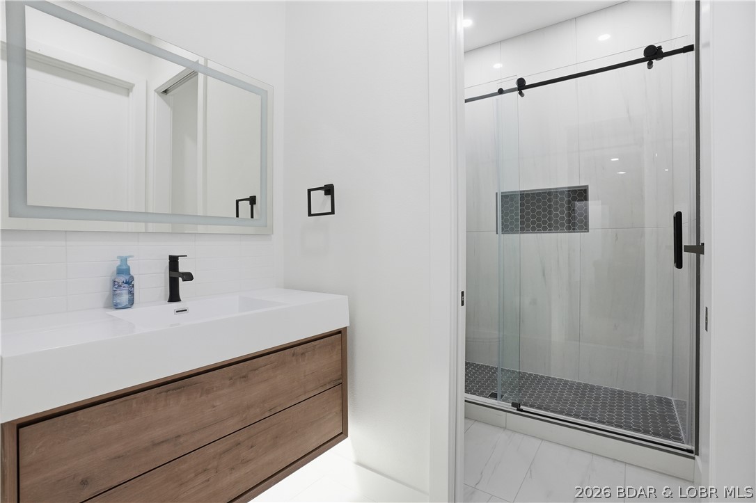 Grand Point No. 2 - Residential