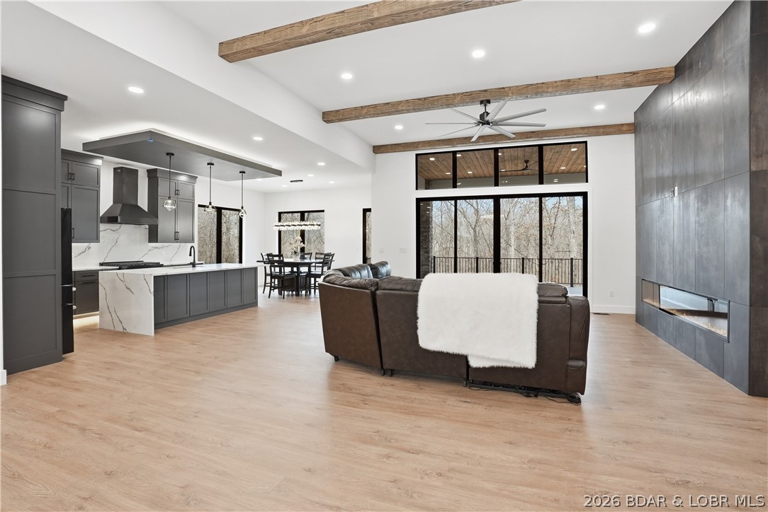 Grand Point No. 2 - Residential