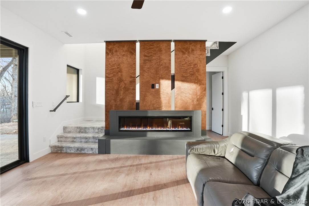 Grand Point No. 2 - Residential