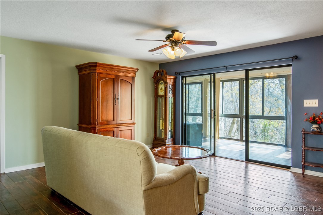 Lake Ozark, Missouri 65049, United States, 2 Bedrooms Bedrooms, ,2 BathroomsBathrooms,Residential,Active,98410