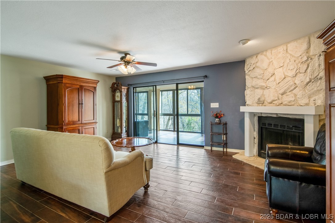 Lake Ozark, Missouri 65049, United States, 2 Bedrooms Bedrooms, ,2 BathroomsBathrooms,Residential,Active,98410