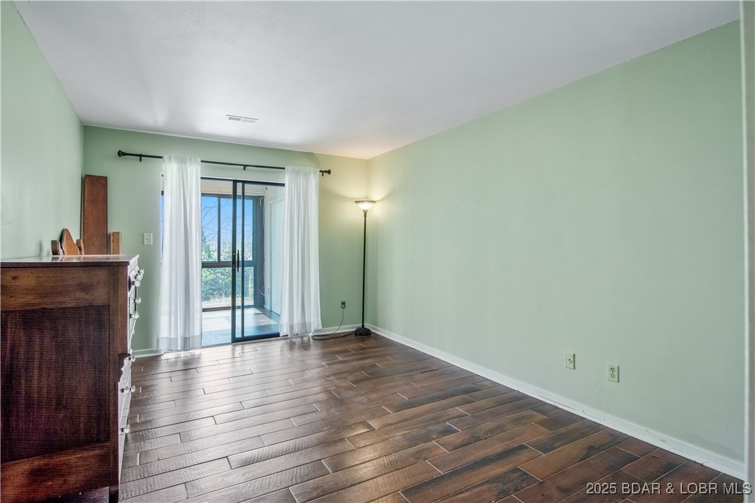 Lake Ozark, Missouri 65049, United States, 2 Bedrooms Bedrooms, ,2 BathroomsBathrooms,Residential,Active,98410